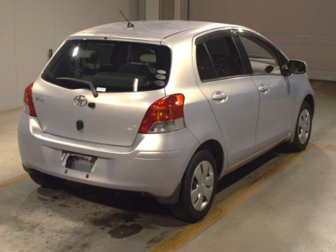 2008 Toyota Vitz SCP90[1]