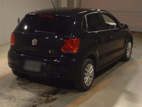 2011 Volkswagen Polo 6RCBZ[1]