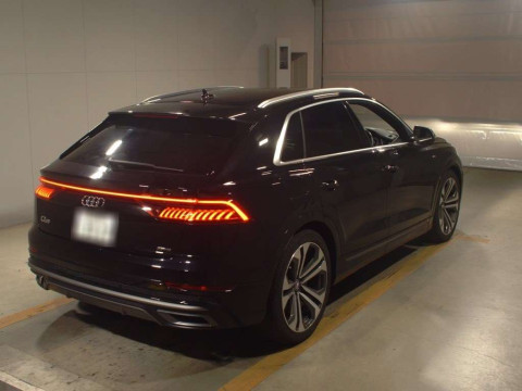 2019 Audi Q8 F1DCBA[1]