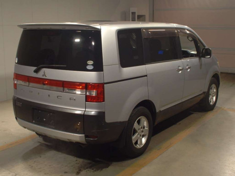 2012 Mitsubishi Delica D5 CV2W[1]