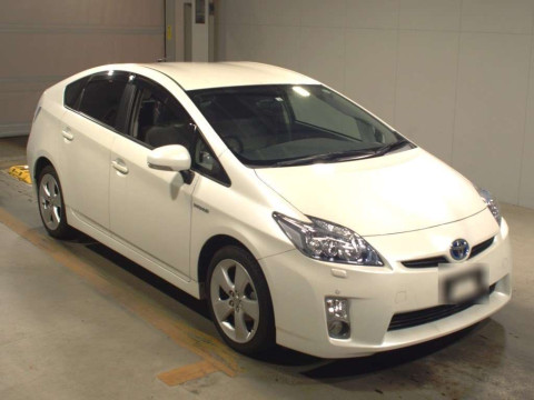 2010 Toyota Prius ZVW30[2]