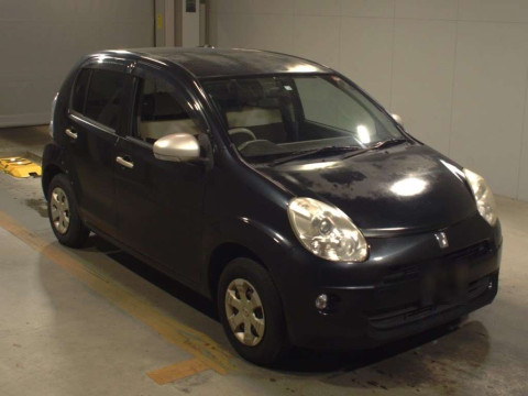 2010 Toyota Passo KGC30[2]