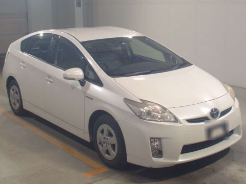 2011 Toyota Prius ZVW30[2]