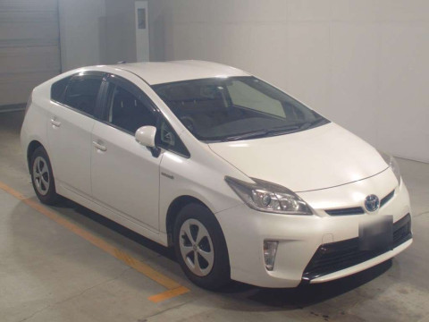 2012 Toyota Prius ZVW30[2]