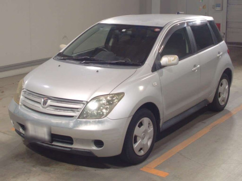 2004 Toyota IST NCP60[0]