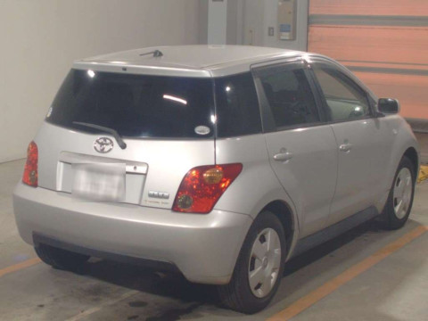 2004 Toyota IST NCP60[1]