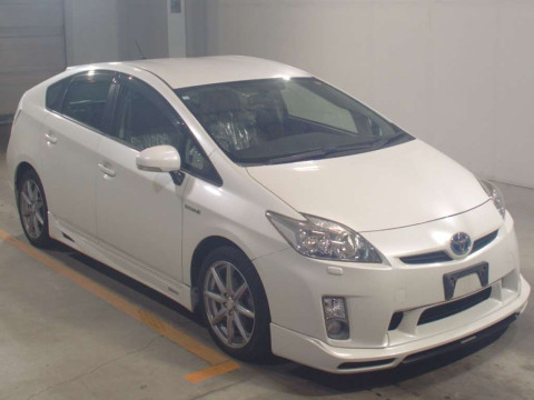 2010 Toyota Prius ZVW30[2]