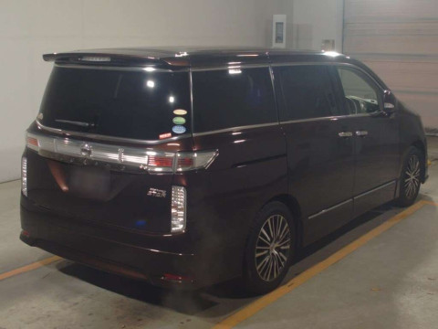 2014 Nissan Elgrand TE52[1]