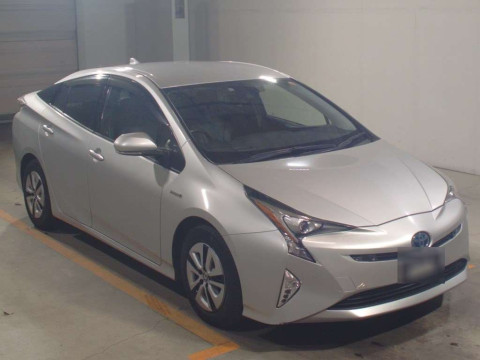 2018 Toyota Prius ZVW51[2]