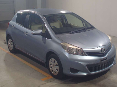 2014 Toyota Vitz NSP130[2]