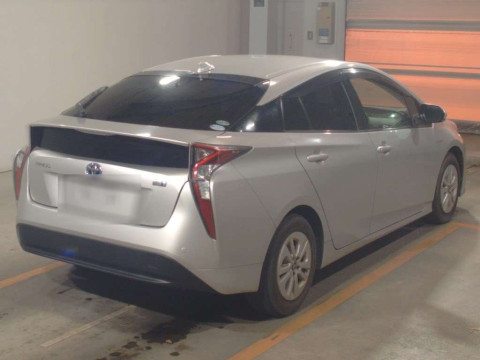 2015 Toyota Prius ZVW50[1]