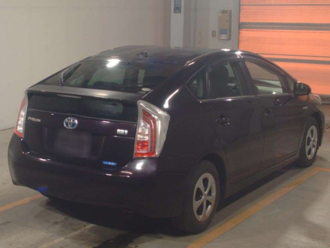 2013 Toyota Prius ZVW30[1]