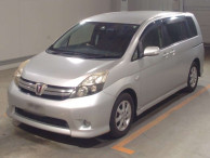 2012 Toyota Isis