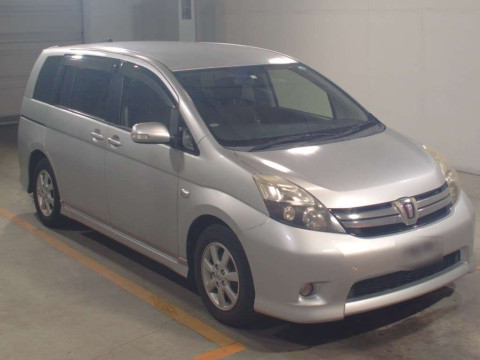 2012 Toyota Isis ZGM10W[2]