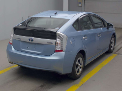 2012 Toyota Prius PHV ZVW35[1]