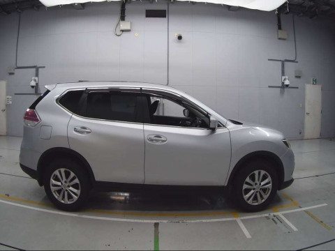 2014 Nissan X-Trail NT32[2]