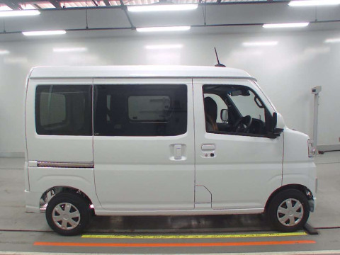 2024 Daihatsu Hijet Cargo S700V[2]