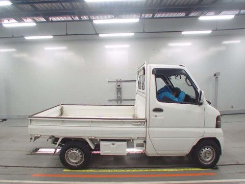 2010 Nissan Clipper Truck U72T[2]