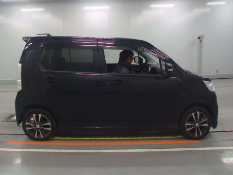 2013 Suzuki WAGON R STINGRAY MH34S[2]