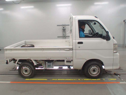 2014 Daihatsu Hijet Truck S201P[2]