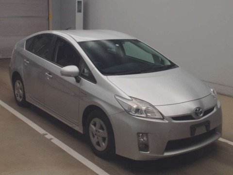 2012 Toyota Prius ZVW30[2]