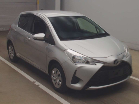 2017 Toyota Vitz KSP130[2]