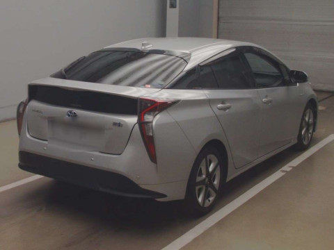 2017 Toyota Prius ZVW51[1]