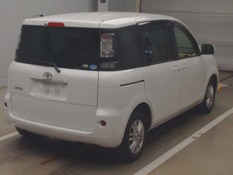 2013 Toyota Sienta NCP81G[1]