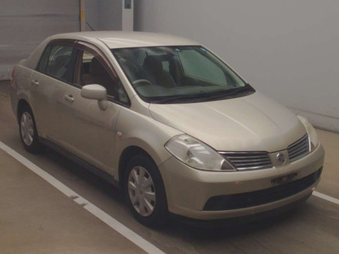 2005 Nissan Tiida Latio SC11[2]