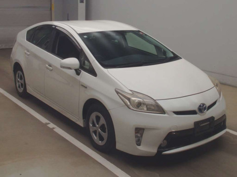 2012 Toyota Prius ZVW30[2]