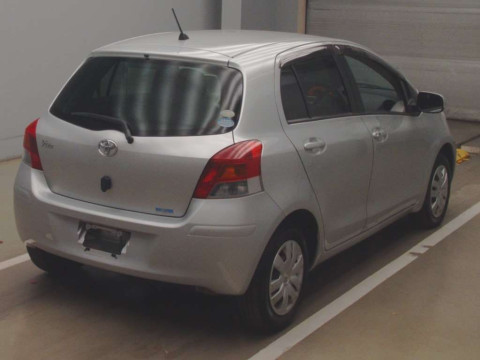 2009 Toyota Vitz SCP90[1]