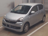 2013 Daihatsu Mira es