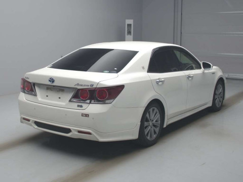 2017 Toyota Crown Hybrid AWS210[1]