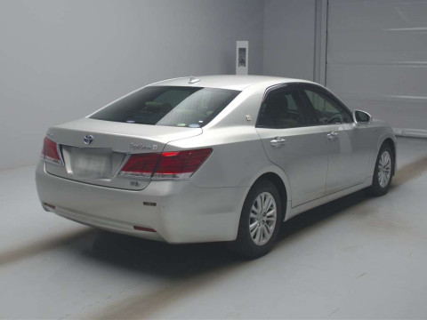 2013 Toyota Crown Hybrid AWS210[1]