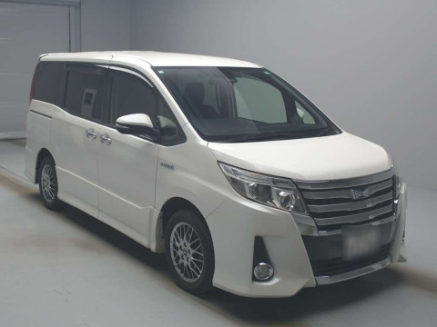 2016 Toyota Noah ZWR80W[2]