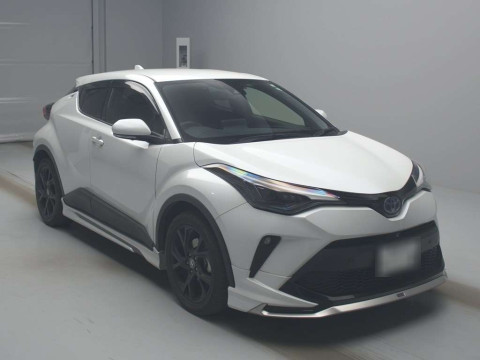 2022 Toyota C-HR ZYX11[2]