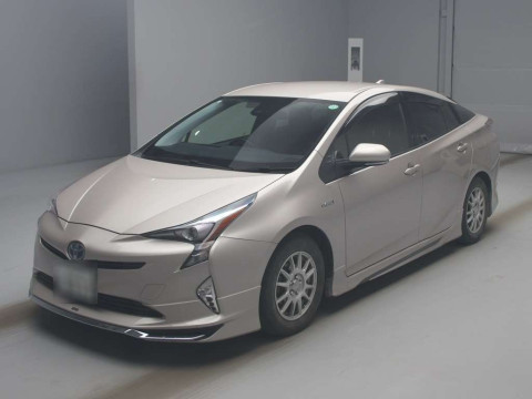 2016 Toyota Prius ZVW50[0]