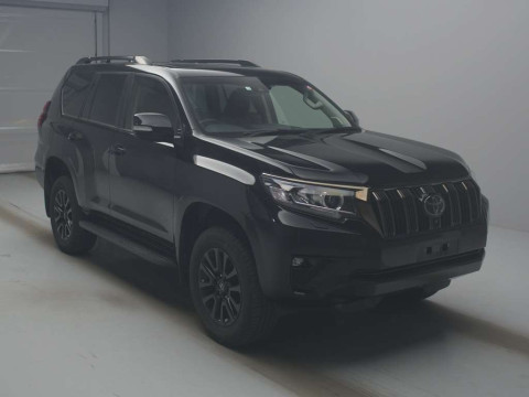 2021 Toyota Land Cruiser Prado TRJ150W[2]