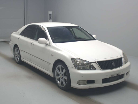 2005 Toyota Crown GRS180[2]