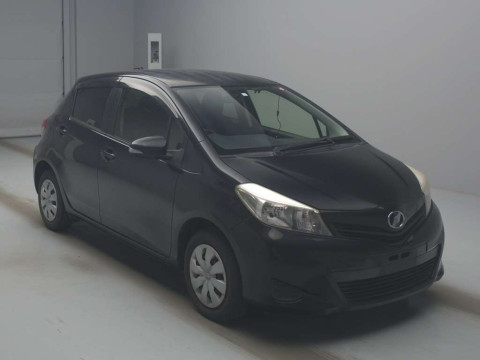 2014 Toyota Vitz KSP130[2]