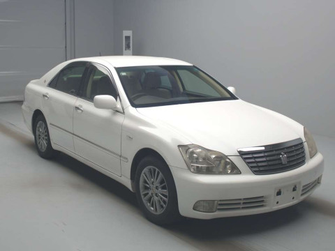 2006 Toyota Crown GRS180[2]