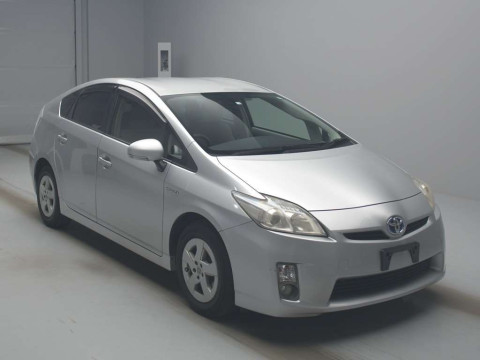 2010 Toyota Prius ZVW30[2]