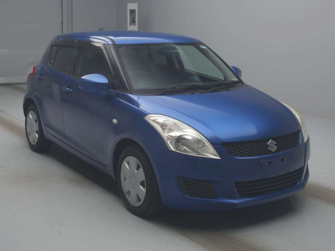 2011 Suzuki Swift ZC72S[2]