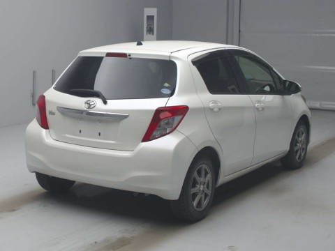 2012 Toyota Vitz KSP130[1]