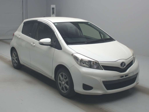 2012 Toyota Vitz KSP130[2]