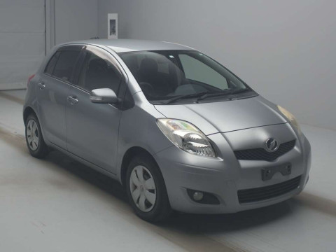 2008 Toyota Vitz SCP90[2]