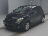 2005 Toyota IST