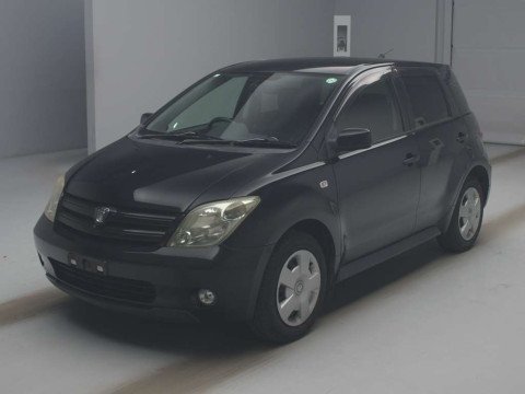 2005 Toyota IST NCP60[0]