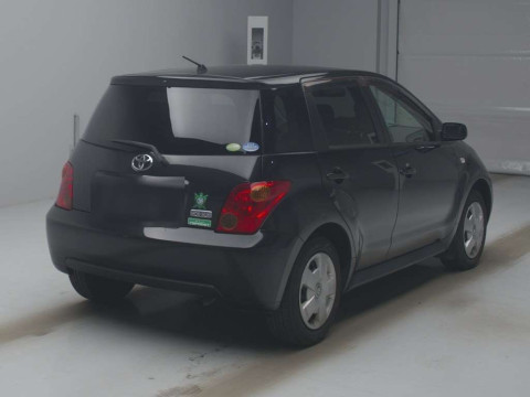 2005 Toyota IST NCP60[1]