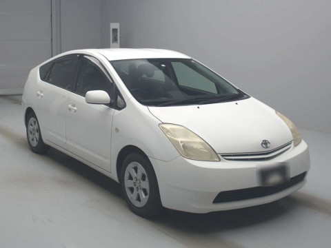 2004 Toyota Prius NHW20[2]